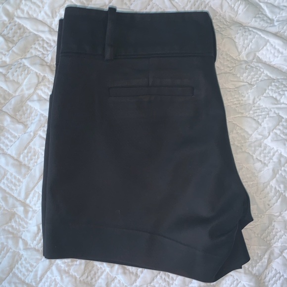 THE LIMITED Shorts - Picture 4 of 4